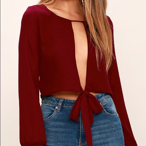 Lulus Tops - Lulu’s long sleeve cut our crop top